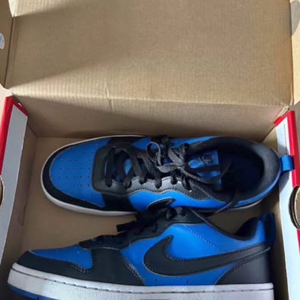 Nike Court Borough Low Size 7 Youth Brand New